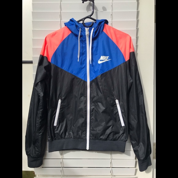 Nike Windrunner Jacket - Picture 2 of 5